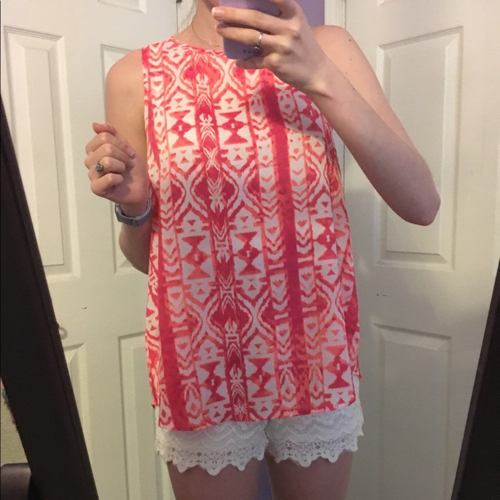 Pink and White lightweight tank top open slit in the back size Small